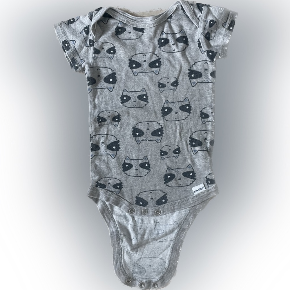 Gerber 6 to 9 Months Grey Raccoon Short Sleeve Onesie